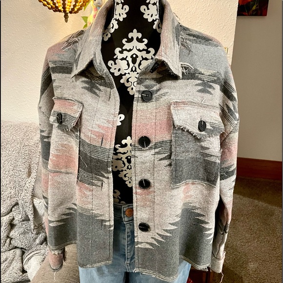 Pink Lily Jackets & Blazers - Super cute! Pink Lily Southwest Adobe jacket